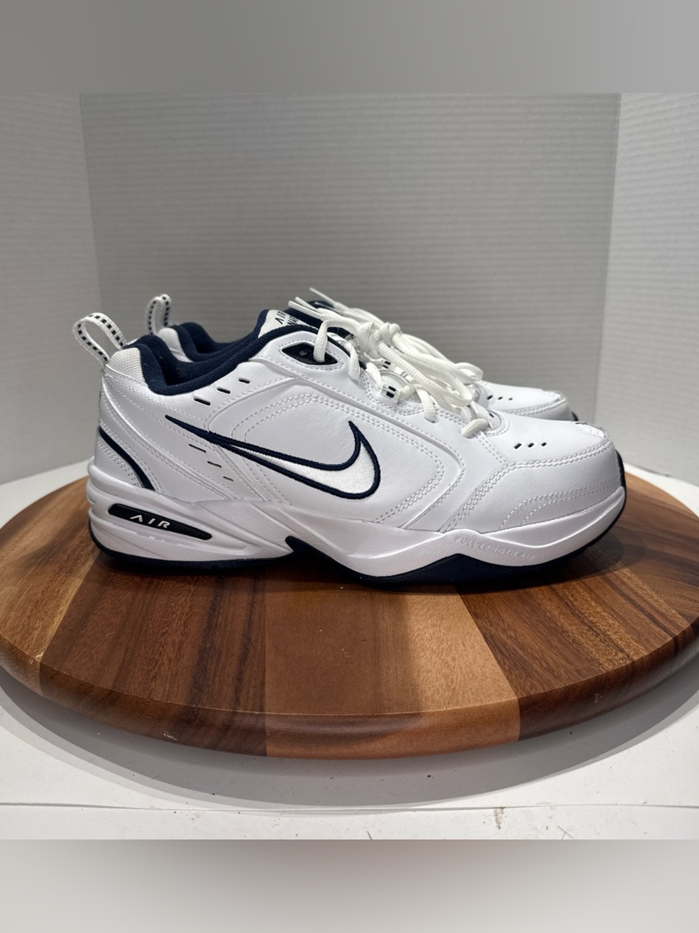 Nike Air Monarch IV ‘White’ 416355 102 Men’s Size 10.5 4E Wide